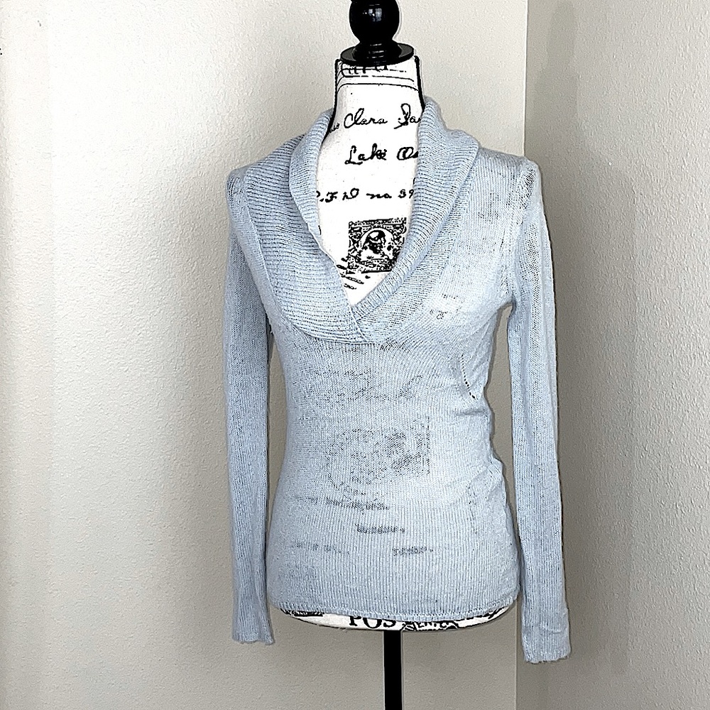 Old Navy Light/Baby Blue Sweater Size XS